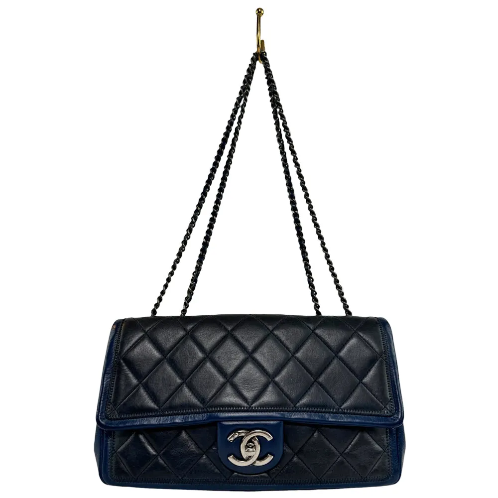 CHANEL Bicolour Lambskin Black/Navy Shoulder Bag LHQ396