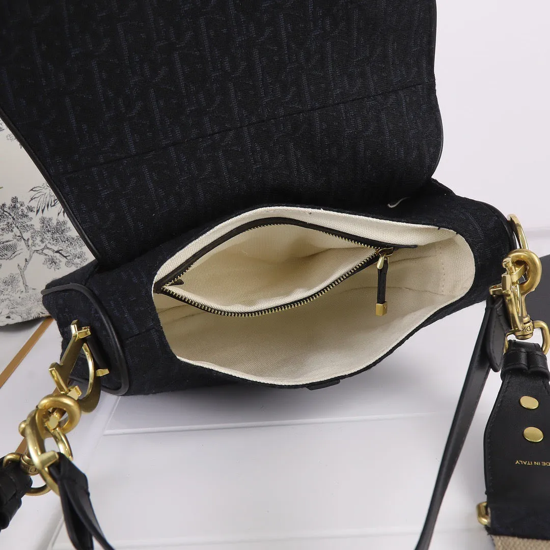DR237 Saddle Bag (Come with Long Shoulder Straps ）