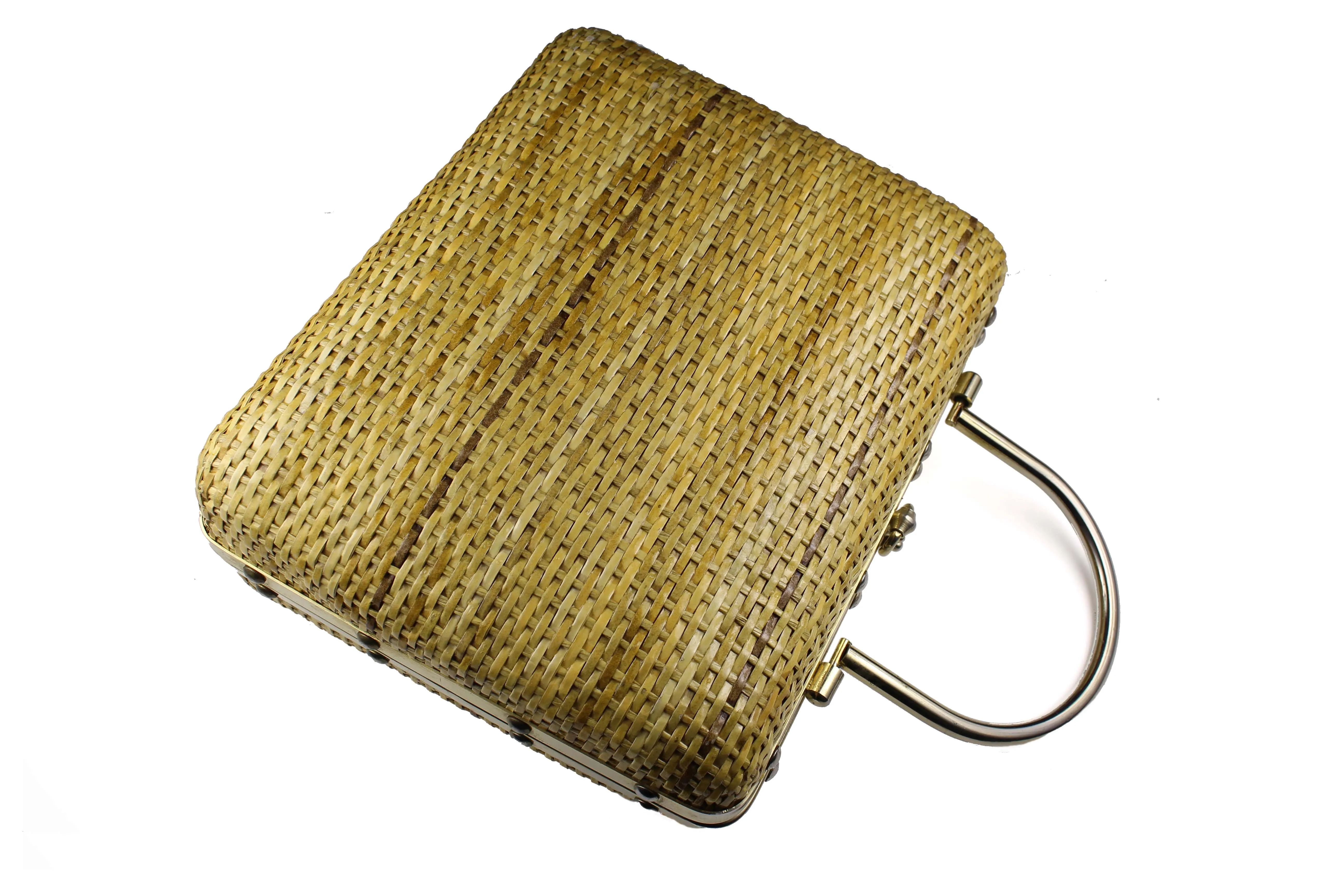FRANZI structured beige wicker bag