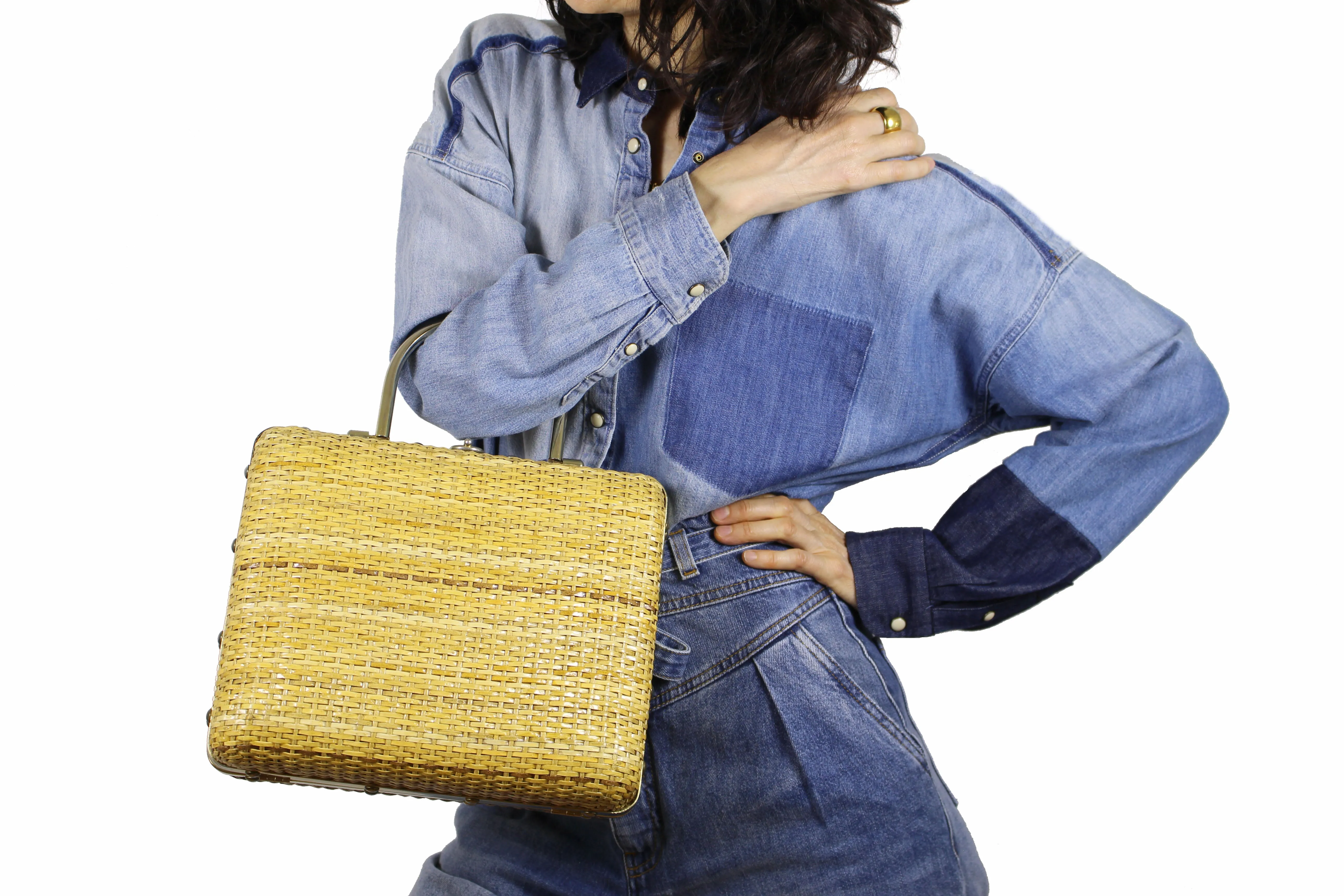FRANZI structured beige wicker bag