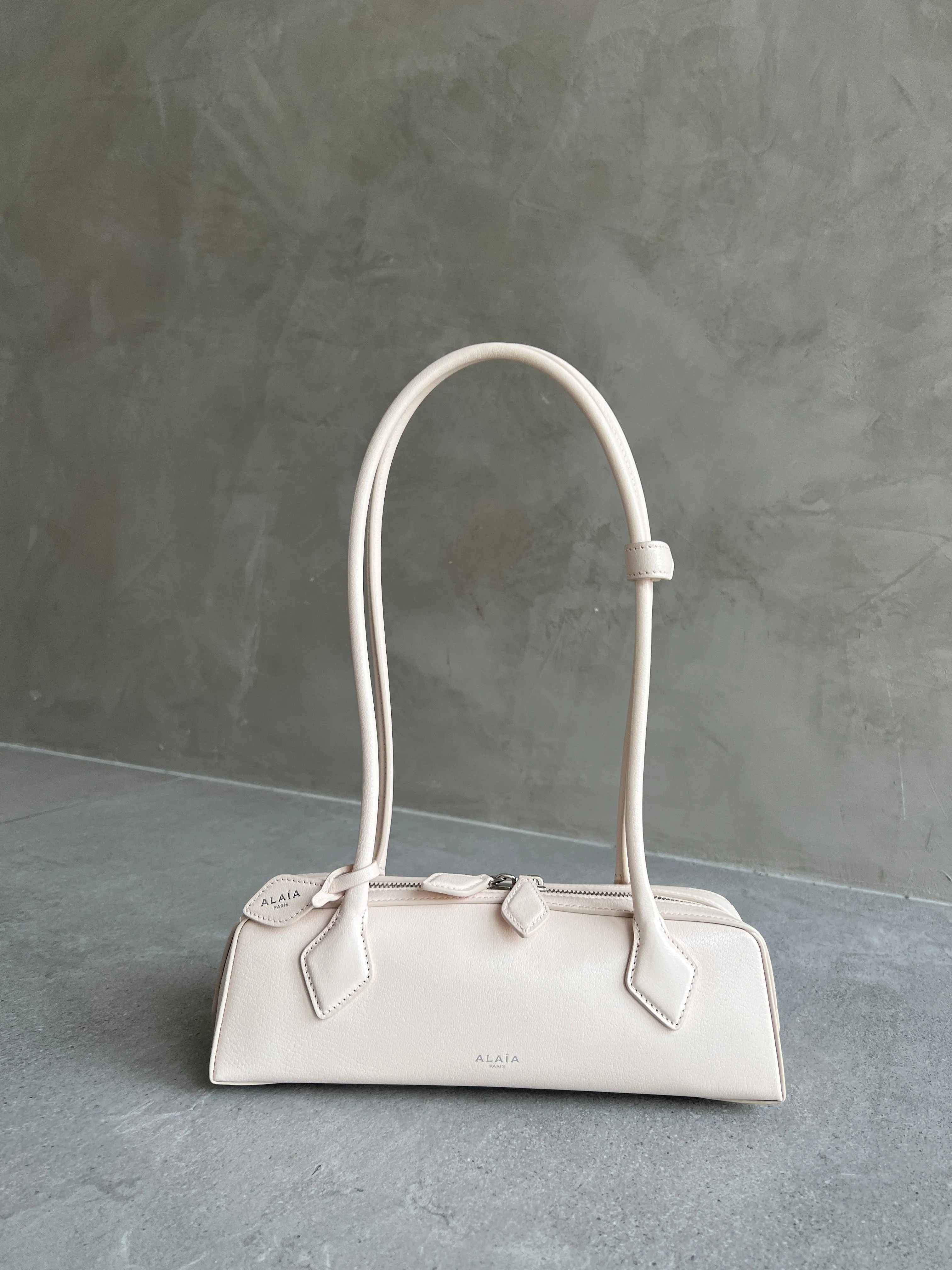 Le Teckel Small Goat, Poudre